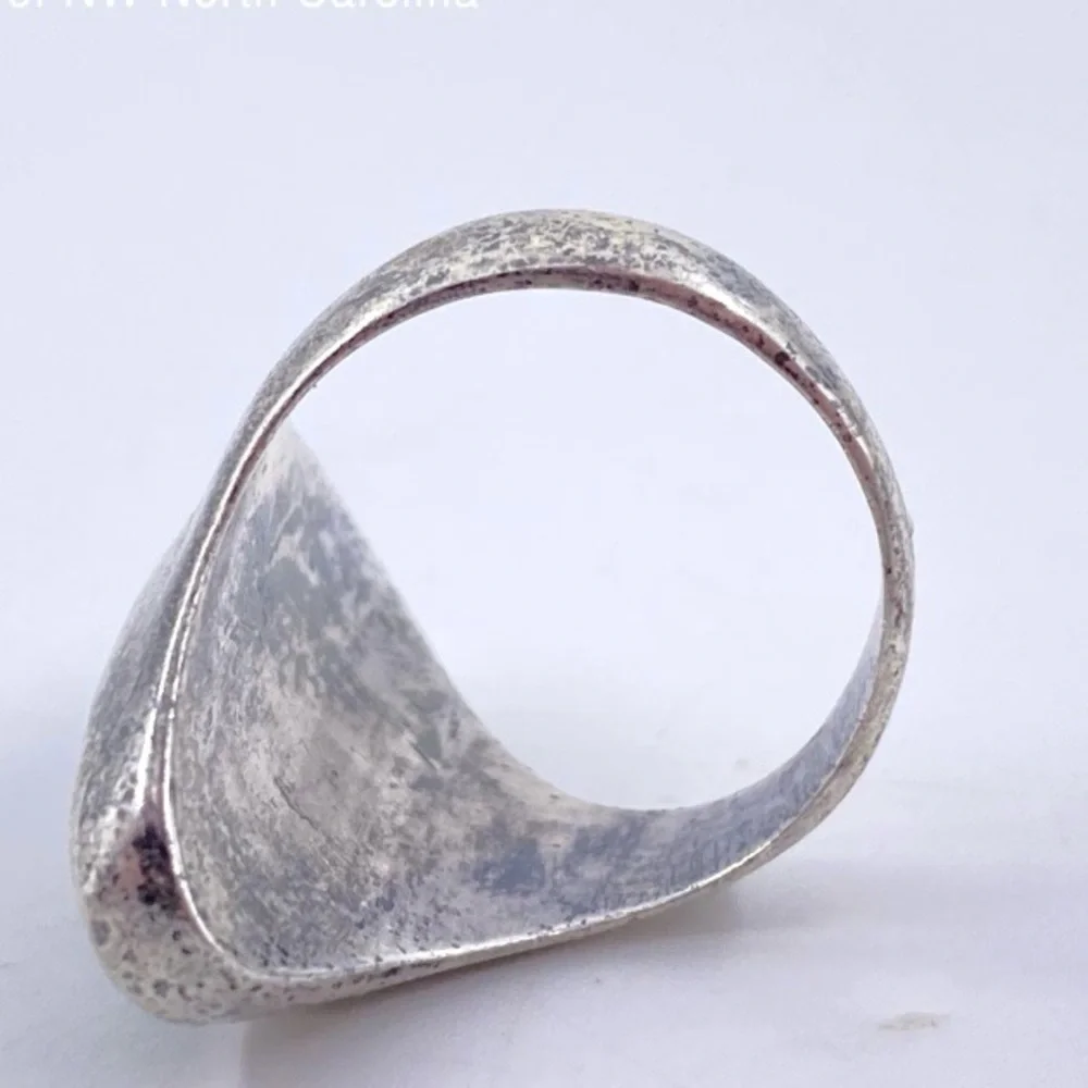 Vintage Sterling Silver Unisex Ring with Oval Malachite Stone